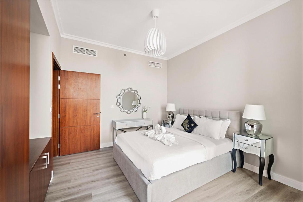First Class 3Br With Full Burj Khalifa And Fountain View Dubai Exterior photo